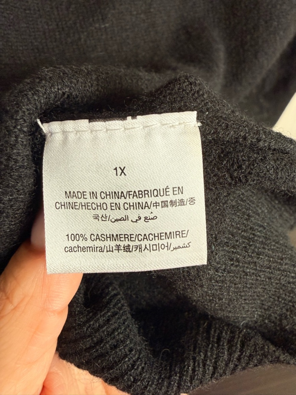 100% Cashmere Charter Club Black V-Neck Sweater - Picture 8 of 9
